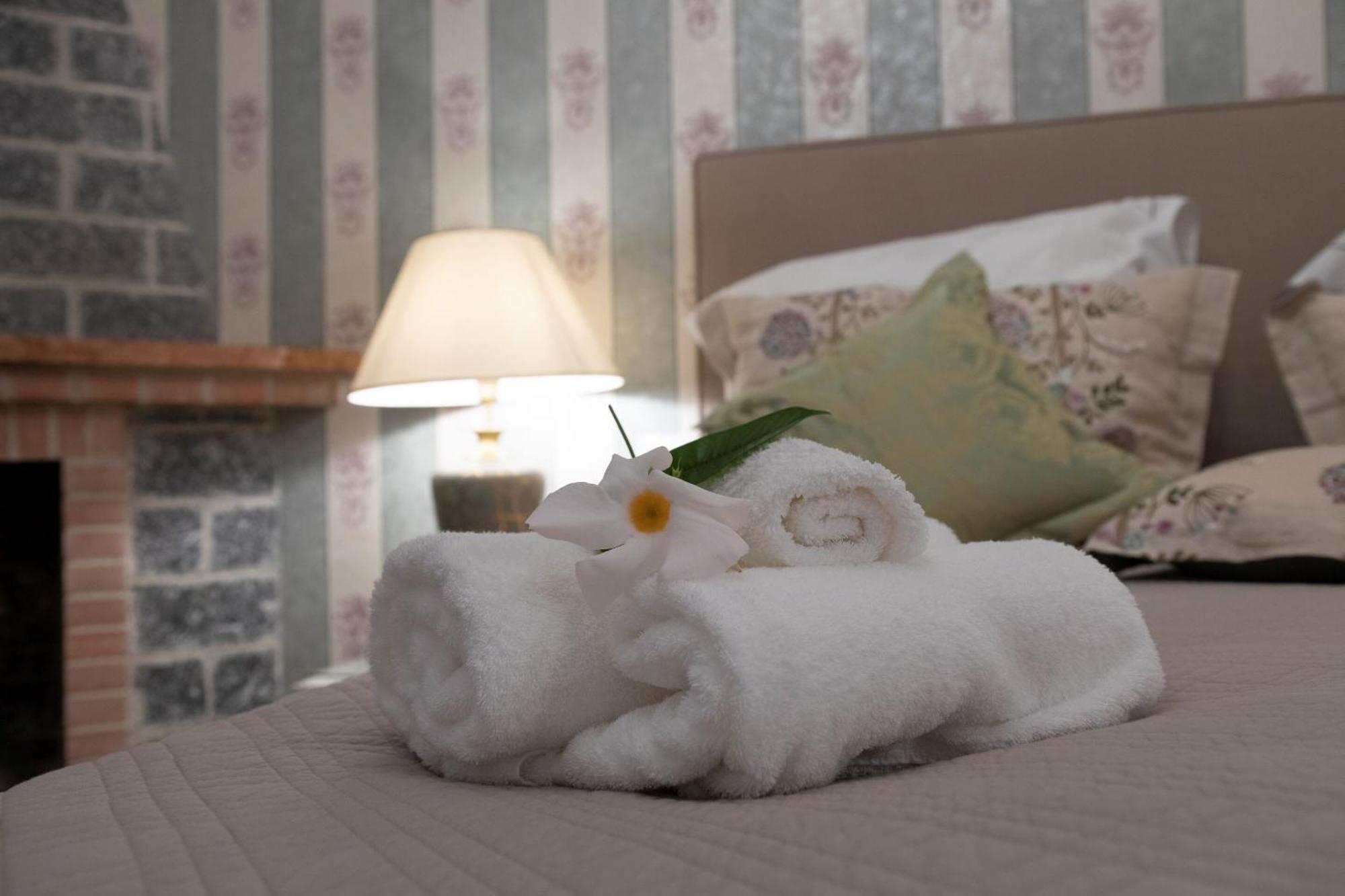 La Pastorella Boutique Hotel Maierà الغرفة الصورة