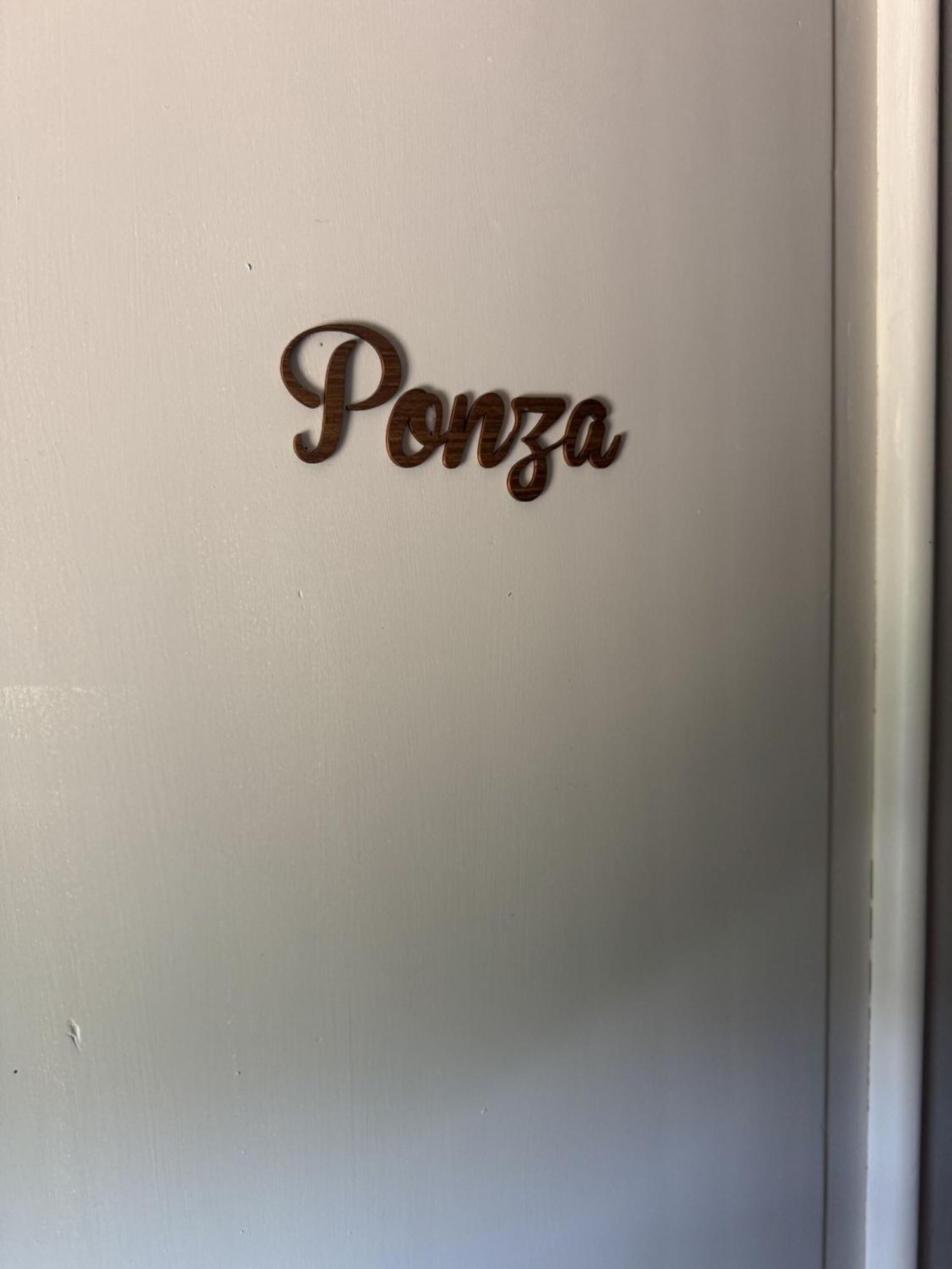 La Pastorella Boutique Hotel Maierà الغرفة الصورة