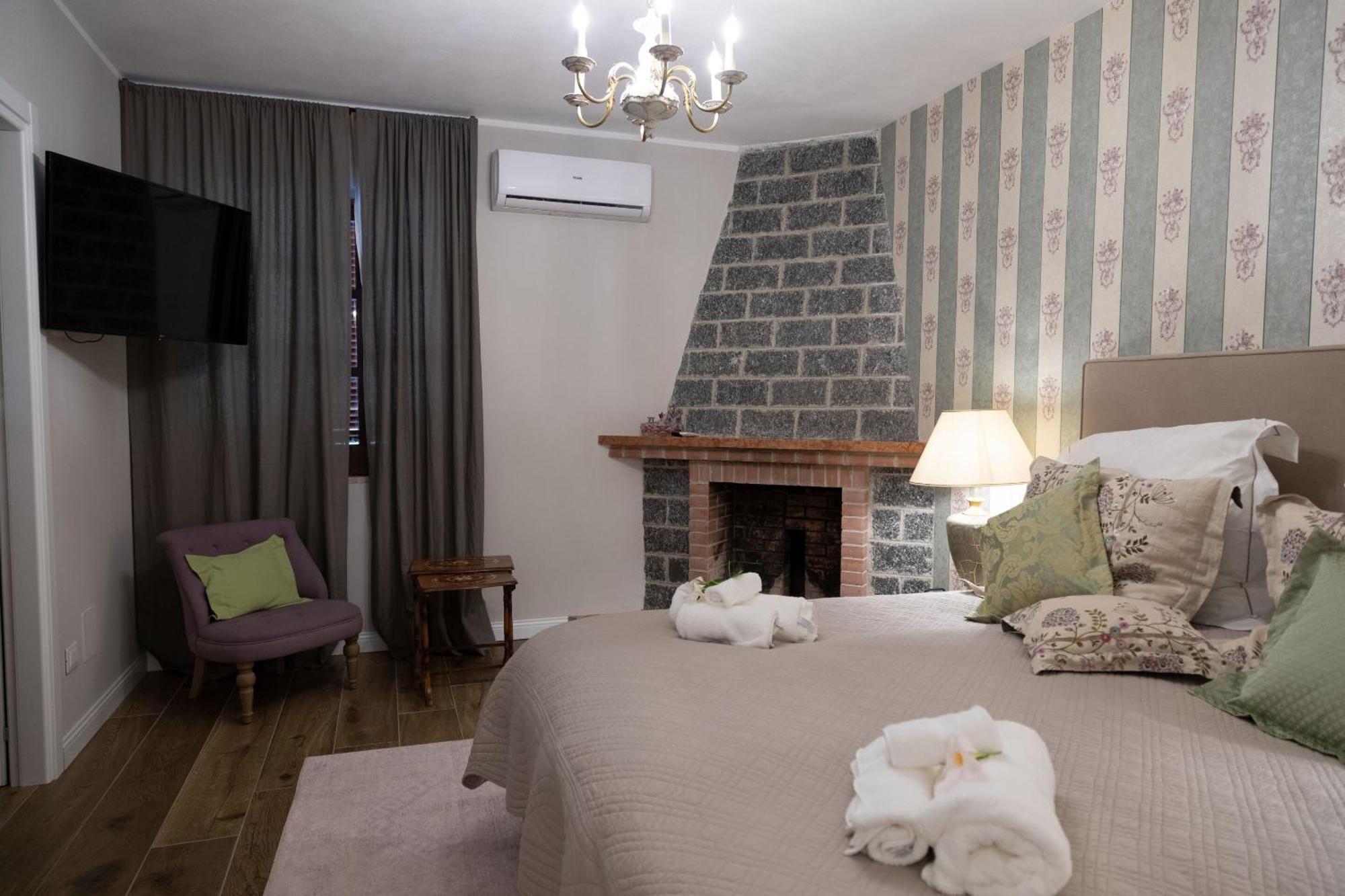 La Pastorella Boutique Hotel Maierà الغرفة الصورة